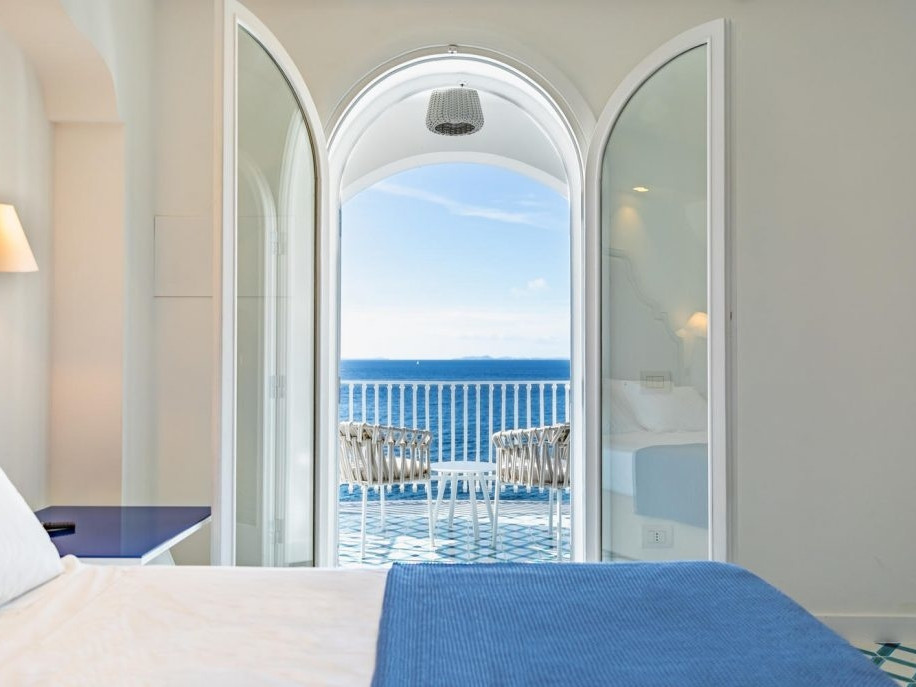 SORRENTO LUXURY S.R.L