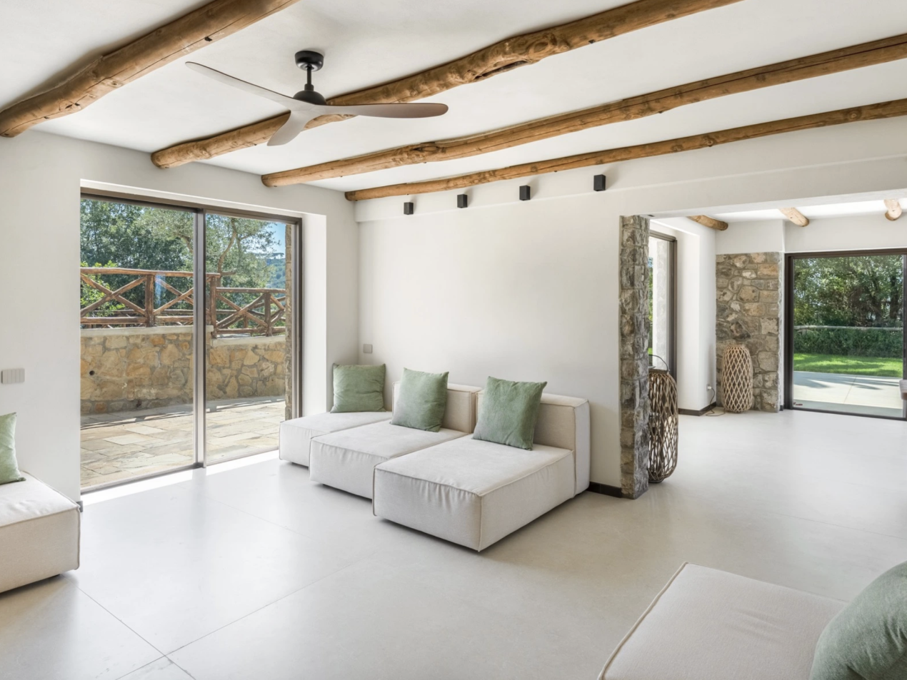 SORRENTO LUXURY S.R.L