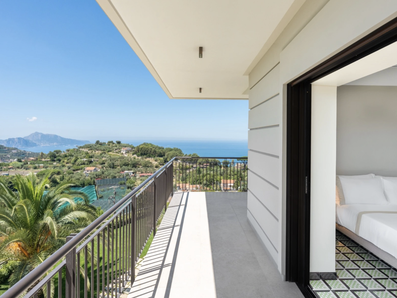 SORRENTO LUXURY S.R.L