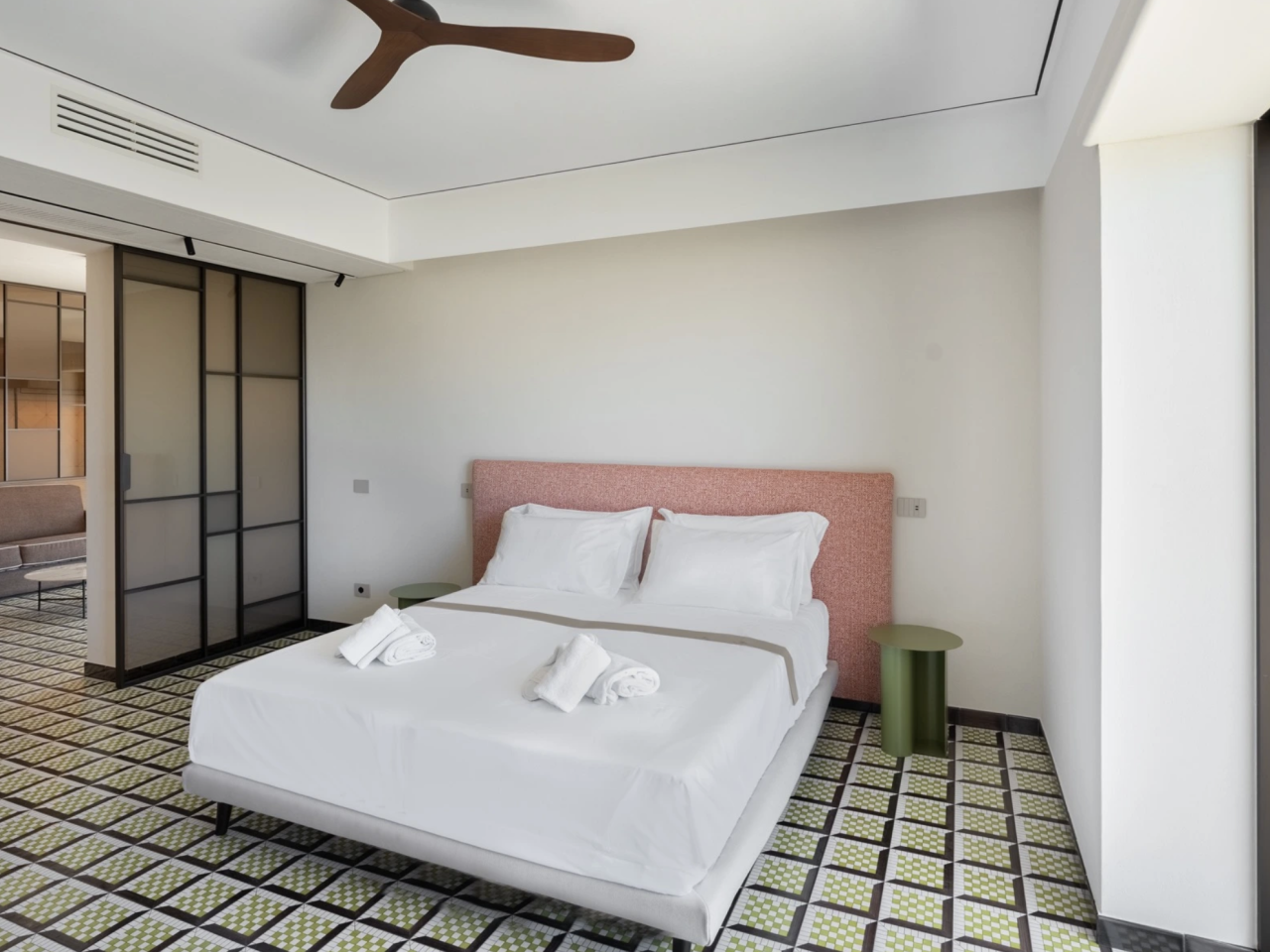 SORRENTO LUXURY S.R.L