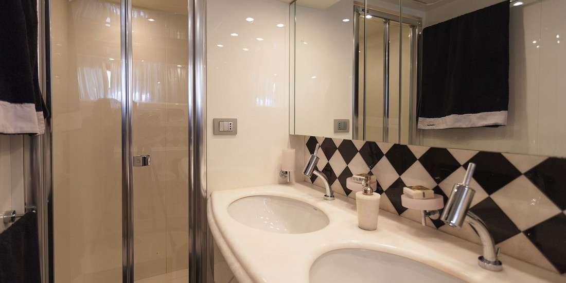 SORRENTO LUXURY S.R.L