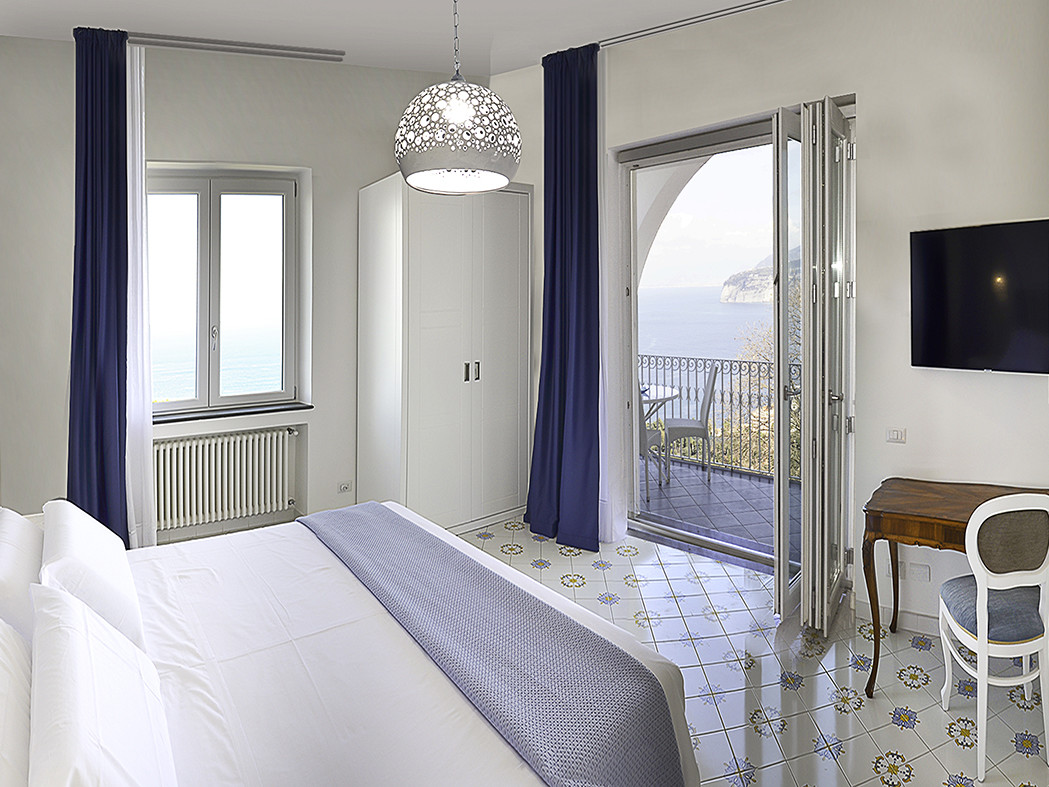 SORRENTO LUXURY S.R.L