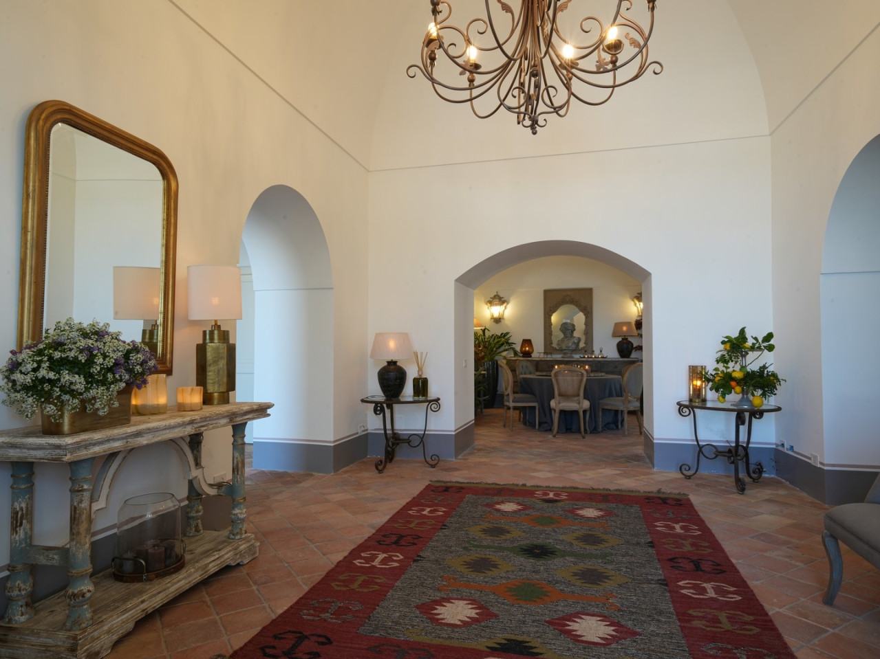 SORRENTO LUXURY S.R.L