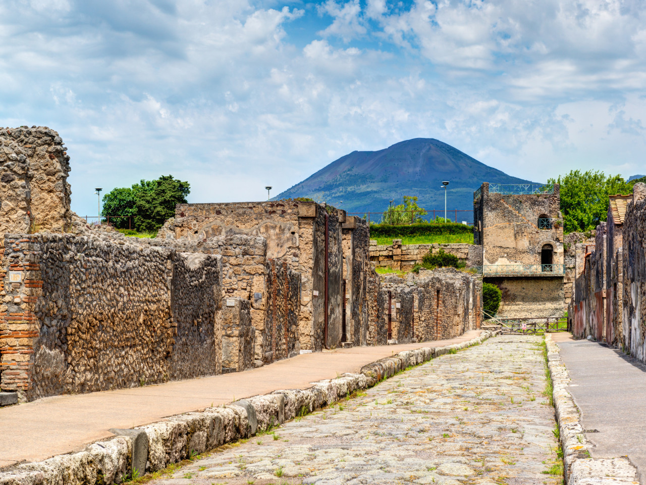 Hercolaneum, Vesuvius & Pompeii tour