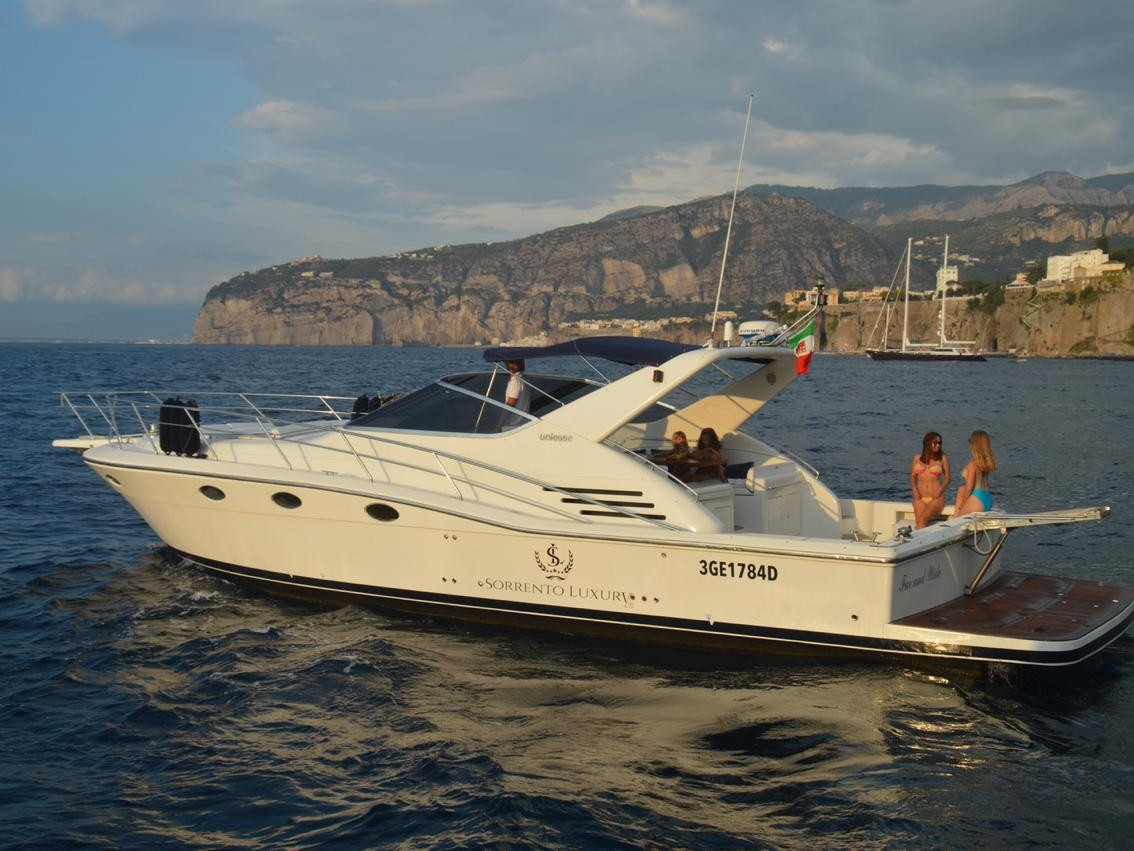Uniesse 48