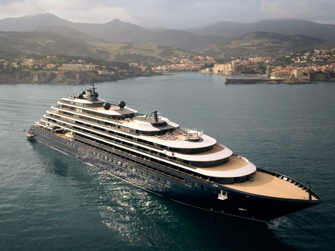 Experiences on yachts from cruise ships.